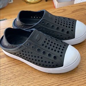 Sketchers slip ons